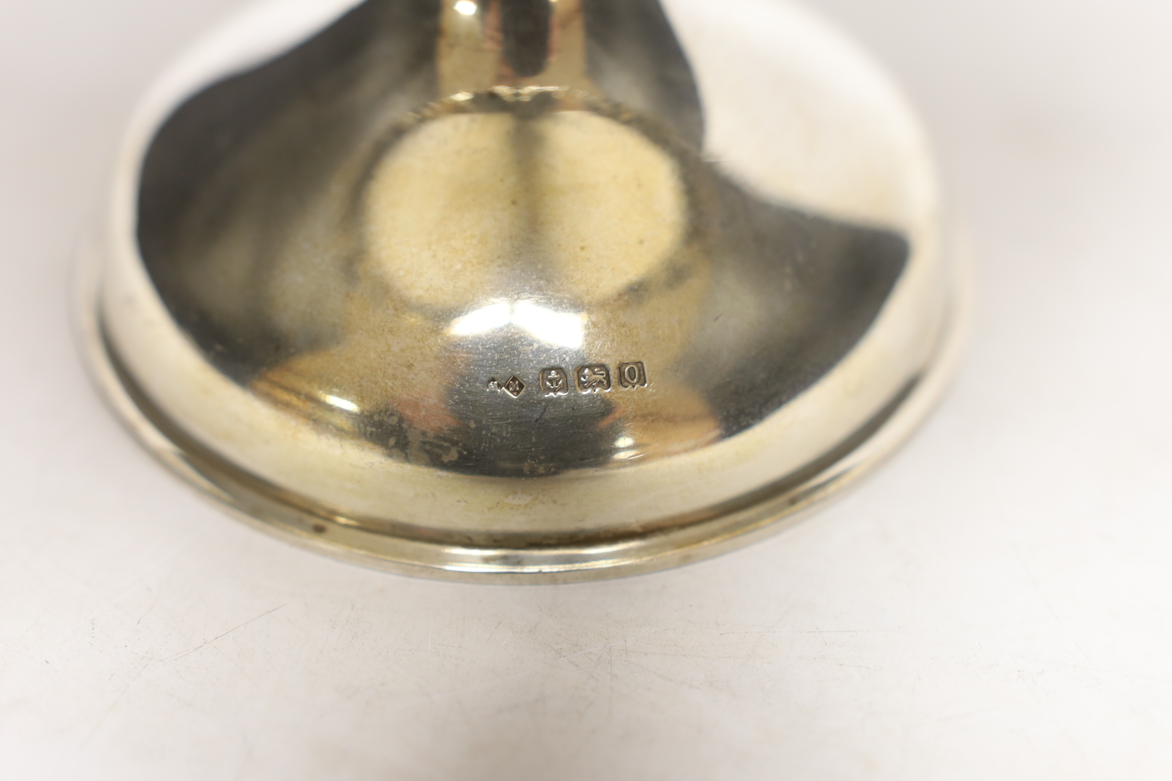 A George V pierced pedestal bowl, Henry Moreton, Birmingham, 1913, diameter 20.2cm, 15.1oz.